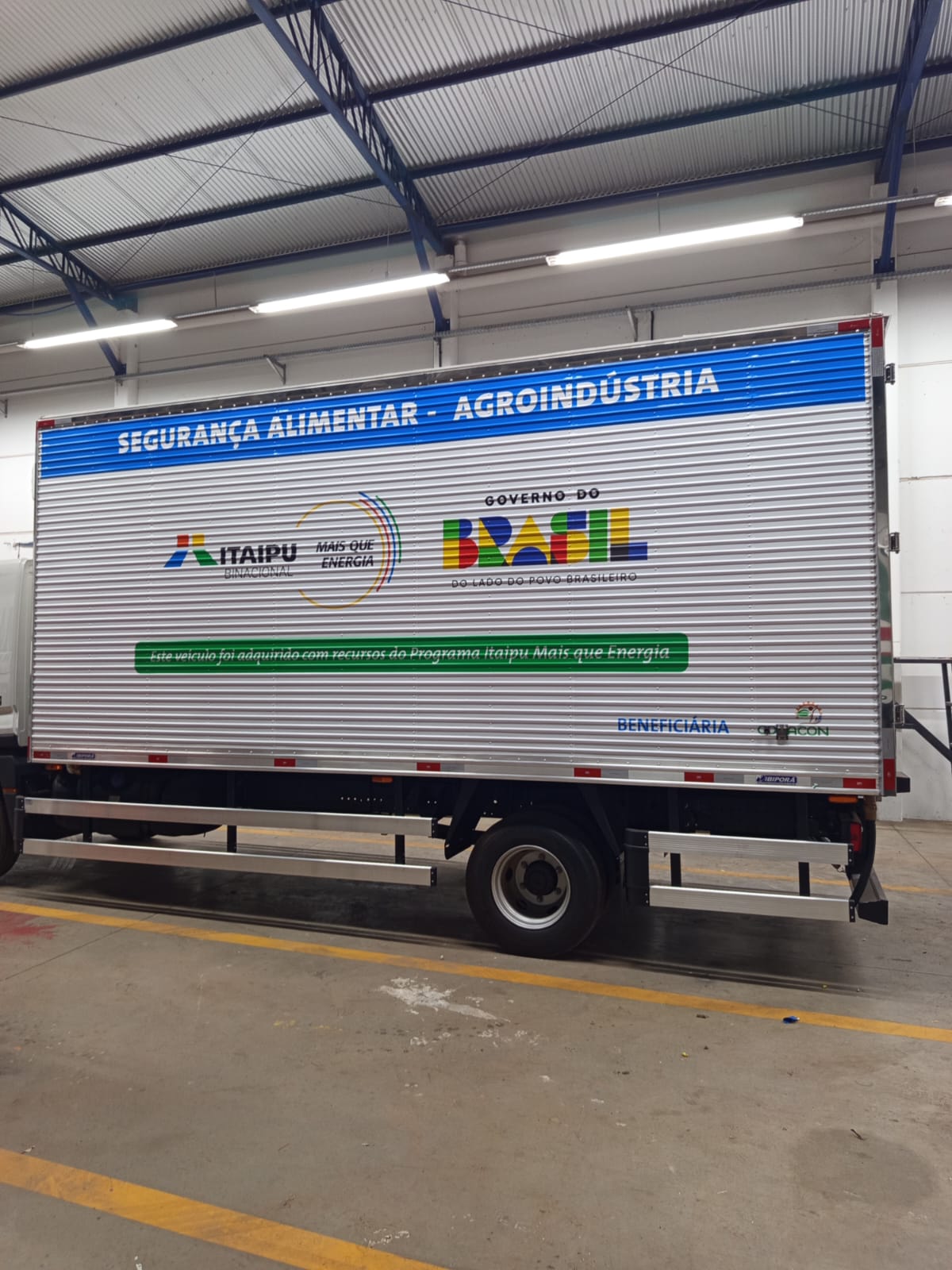 Envelopamento comercial