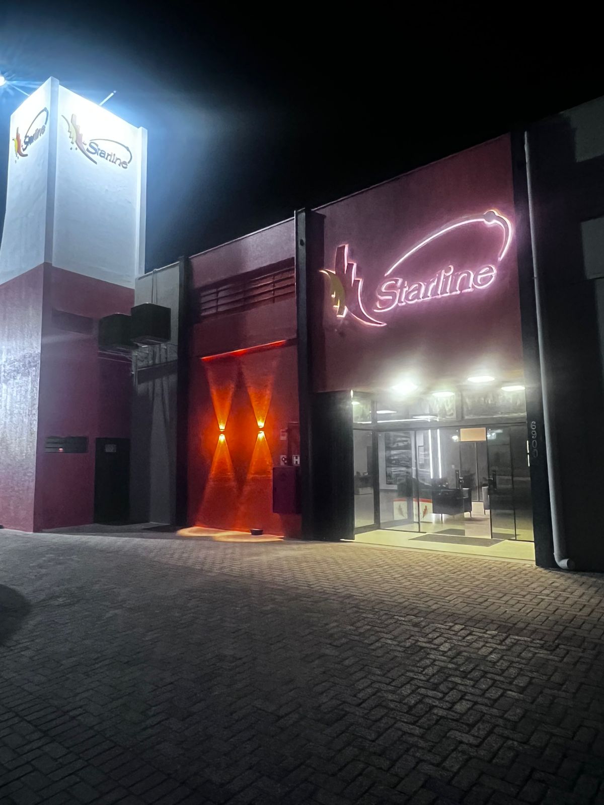 Fachada Starline