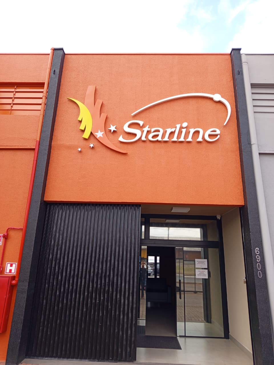 Fachada Starline