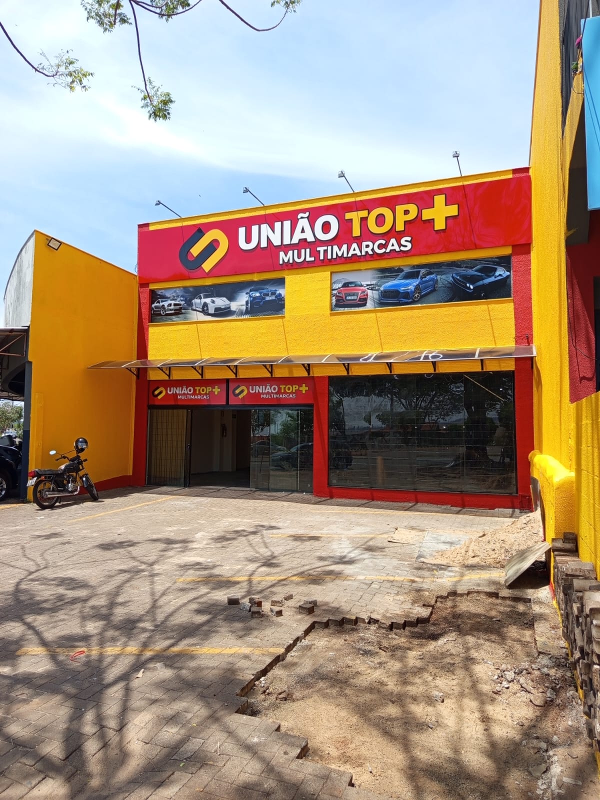 Fachada União Top