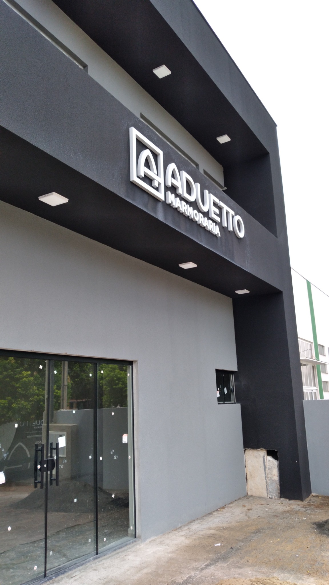 Letras em PVC e acrílico