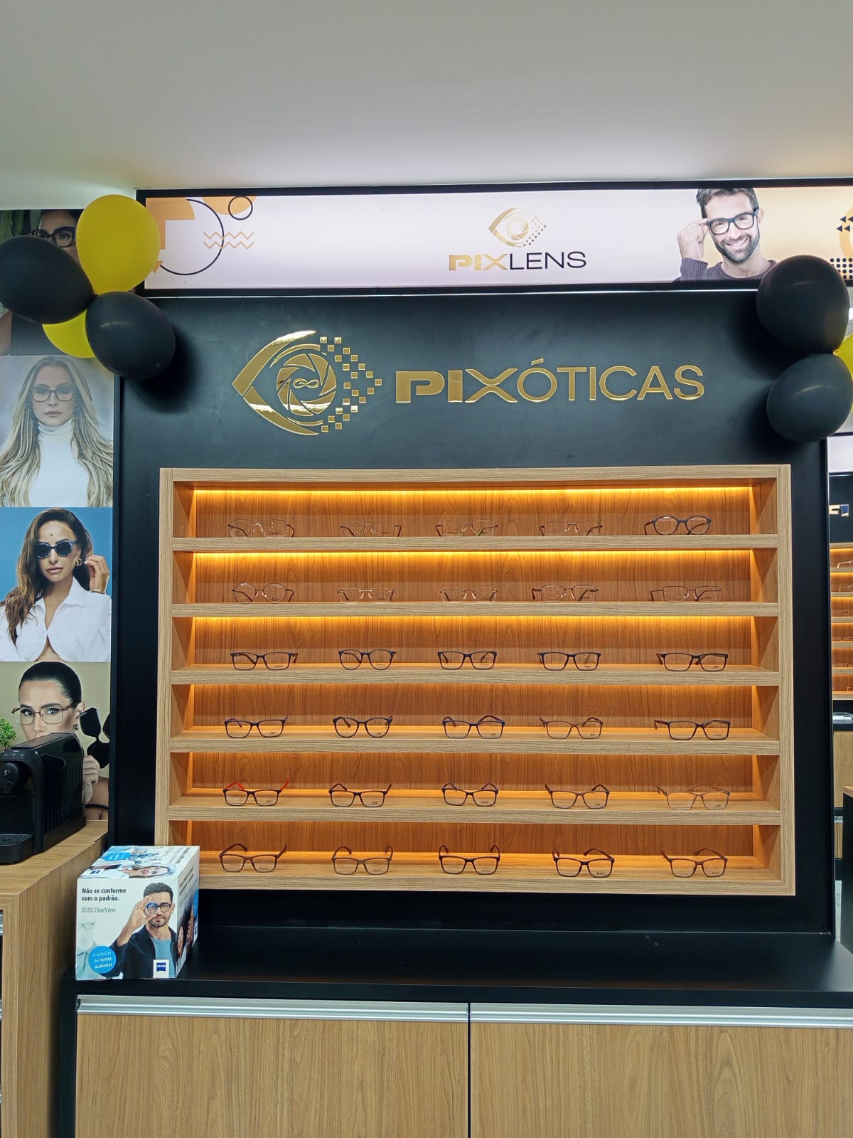 Letras em PVC e acrílico